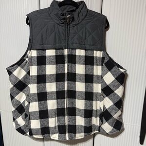 Maurices / Black & White Buffalo Plaid Block Vest / 3X